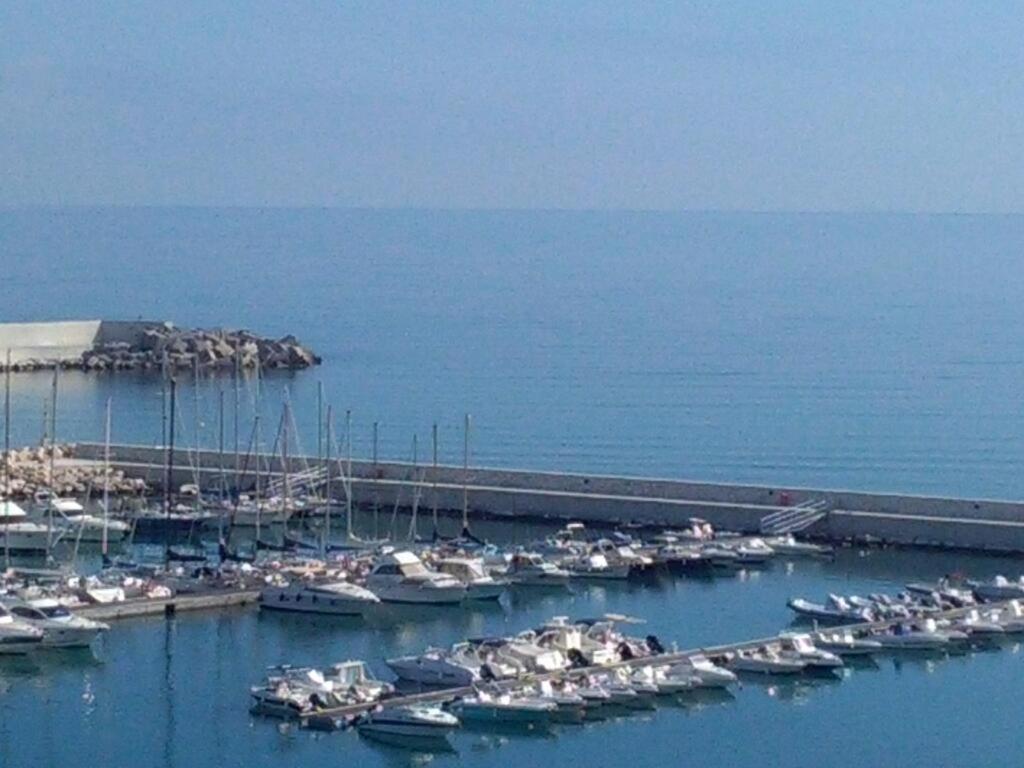 La Stanza Vicino Al Mare , Una Camera Da Letto E Bagno Con Balcone Vista Mare Lejlighed Balestrate Eksteriør billede