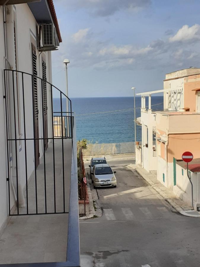 La Stanza Vicino Al Mare , Una Camera Da Letto E Bagno Con Balcone Vista Mare Lejlighed Balestrate Eksteriør billede