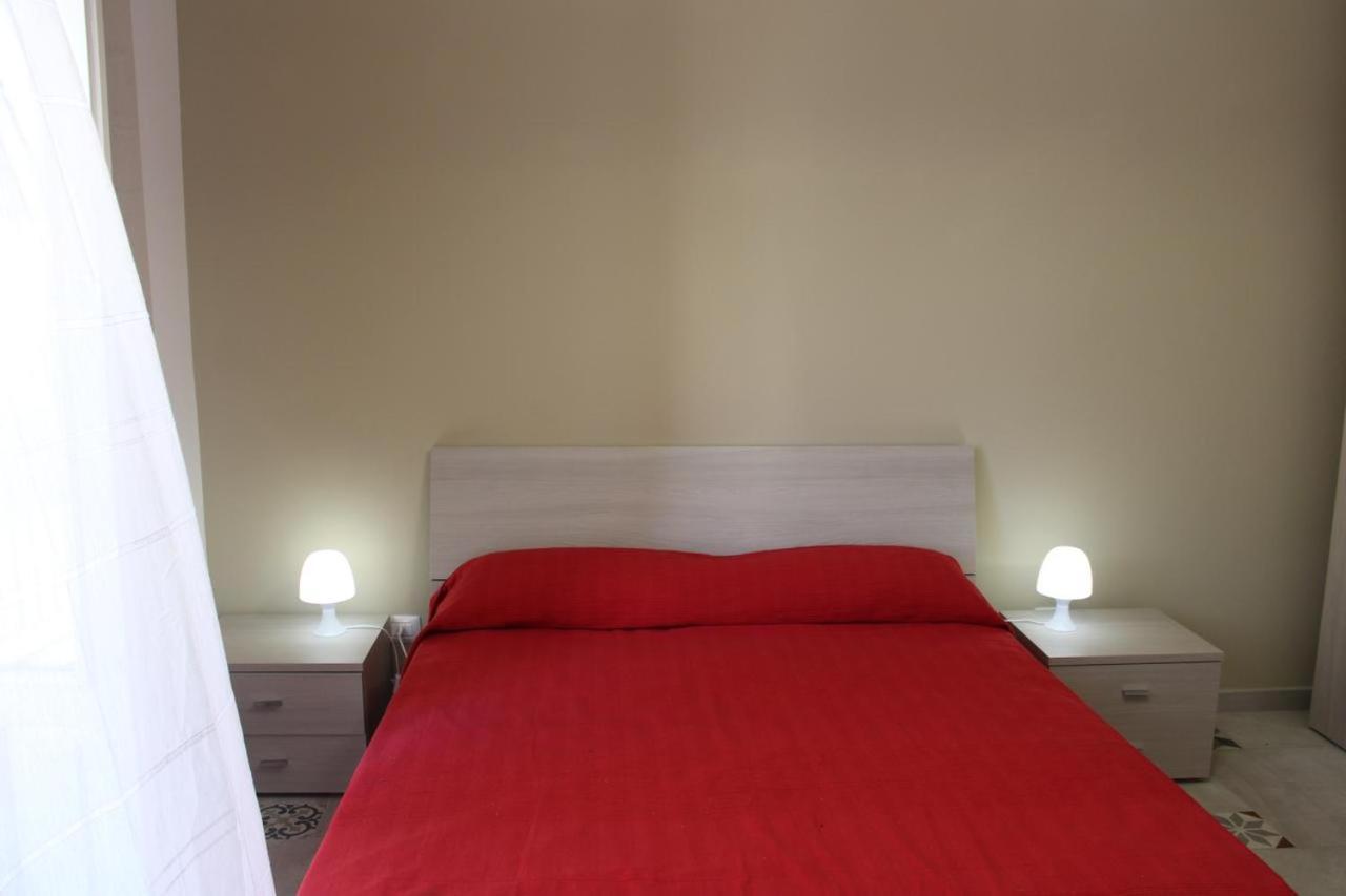 La Stanza Vicino Al Mare , Una Camera Da Letto E Bagno Con Balcone Vista Mare Lejlighed Balestrate Eksteriør billede