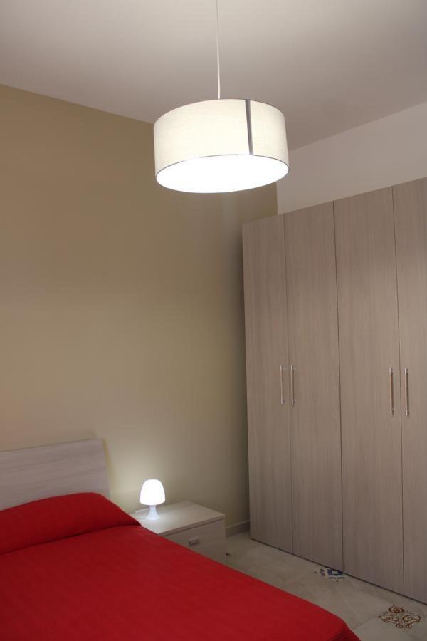 La Stanza Vicino Al Mare , Una Camera Da Letto E Bagno Con Balcone Vista Mare Lejlighed Balestrate Eksteriør billede