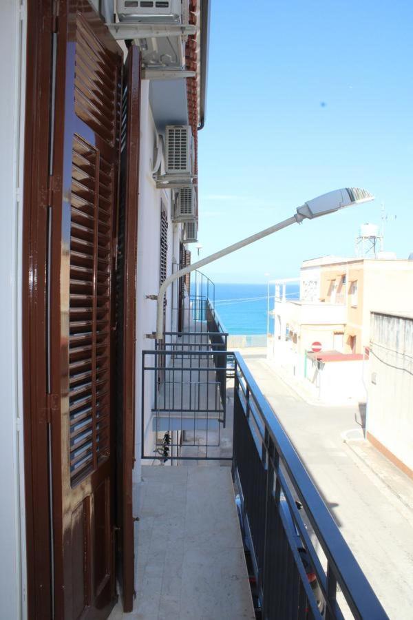 La Stanza Vicino Al Mare , Una Camera Da Letto E Bagno Con Balcone Vista Mare Lejlighed Balestrate Eksteriør billede